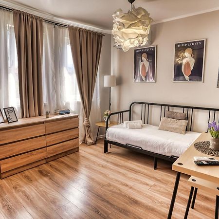 Lily'S Studio 4 By Bulgarentals - Central Sofya Dış mekan fotoğraf